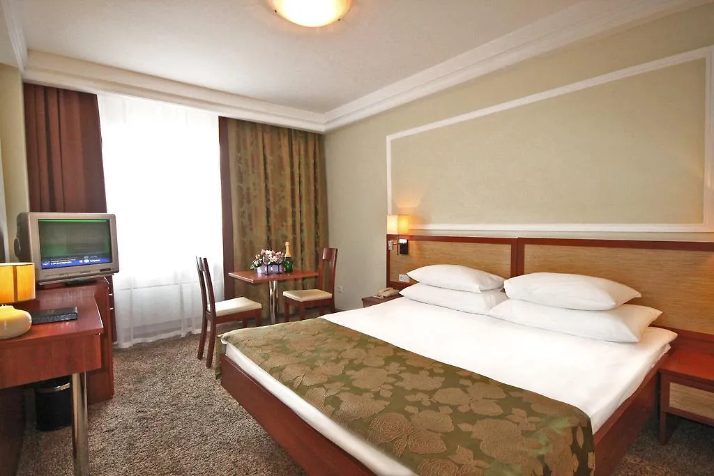 Izmailovo Alfa Hotel Moscow 4*,